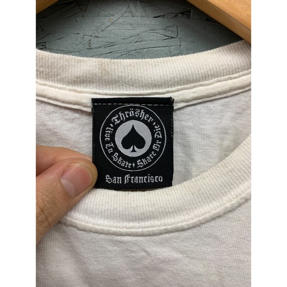 Thrasher Men’s M White Graphic Skate T-Shirts Lot of 2 Comic Style Tees - Picture 6 of 16